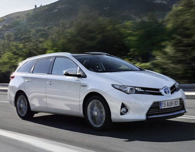 toyota auris hybrid touring sports annunci usato it